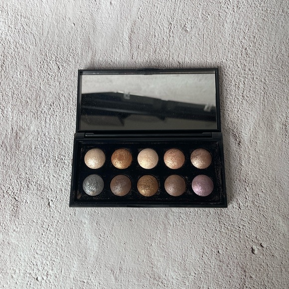 Elf Shimmer Eyeshadow Palette - Picture 1 of 3